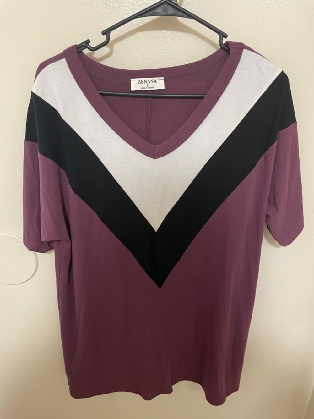 ✨Women’s Zenana Short Sleeve Top Size S